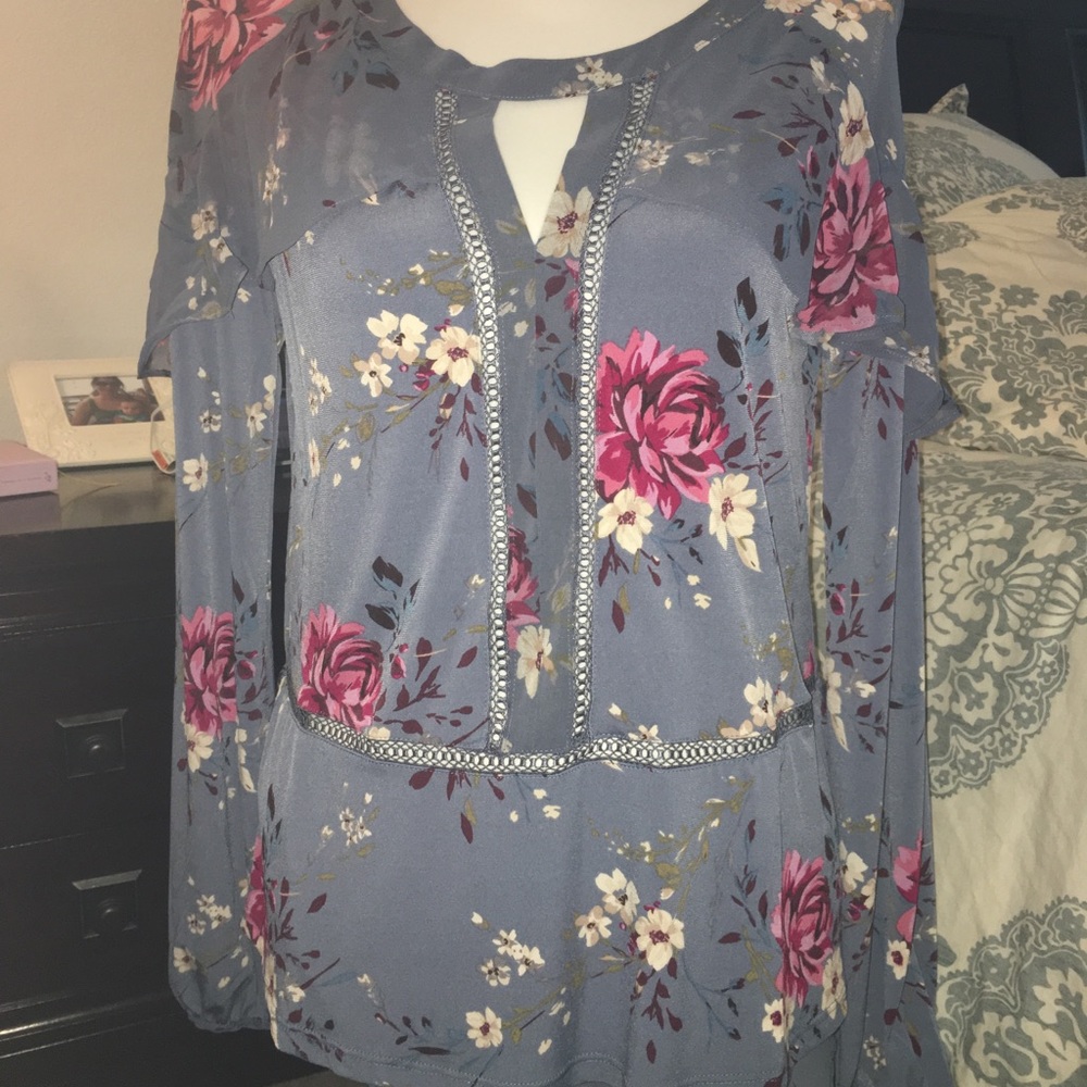New with tags! WHBM floral blouse